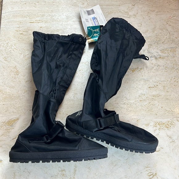 NEOS All Season Waterproof Overshoes BLACK adult size medium - Picture 1 of 8